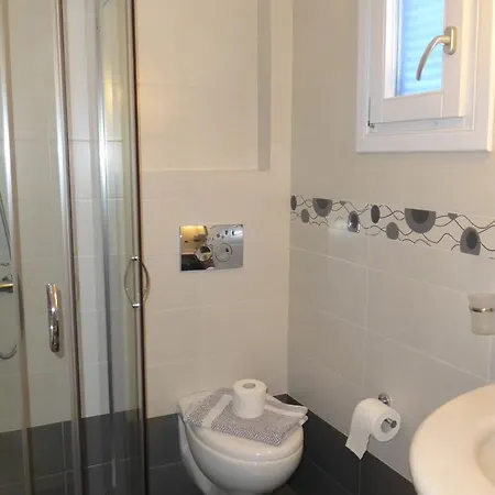 Agnadi Otel 2*